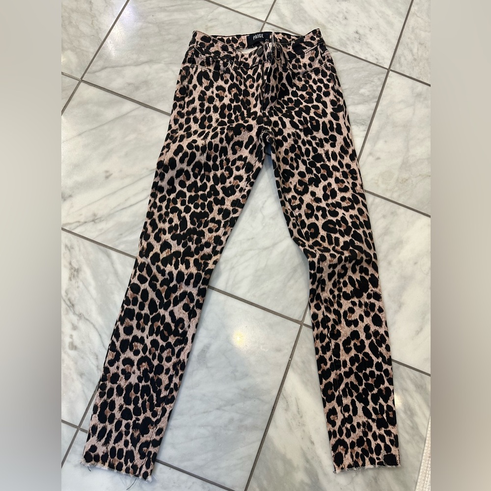 Paige leopard denim raw hem, ankle length 23